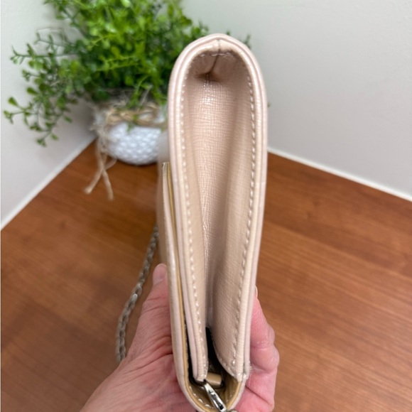 Halogen Tan Crossbody Clutch With Silver Chain EUC - Picture 12 of 12